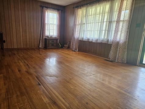 1077 Rock Avenue Palmer TN 37365