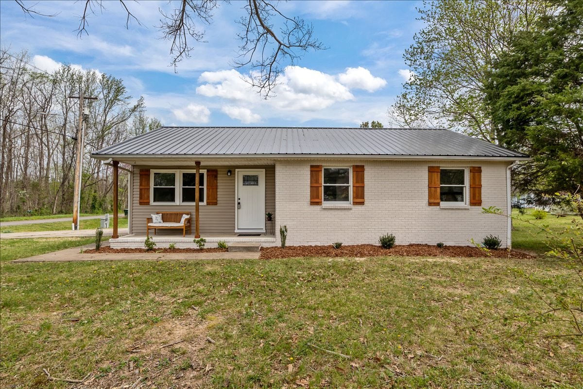 118 A G Myatt Dickson TN 37055