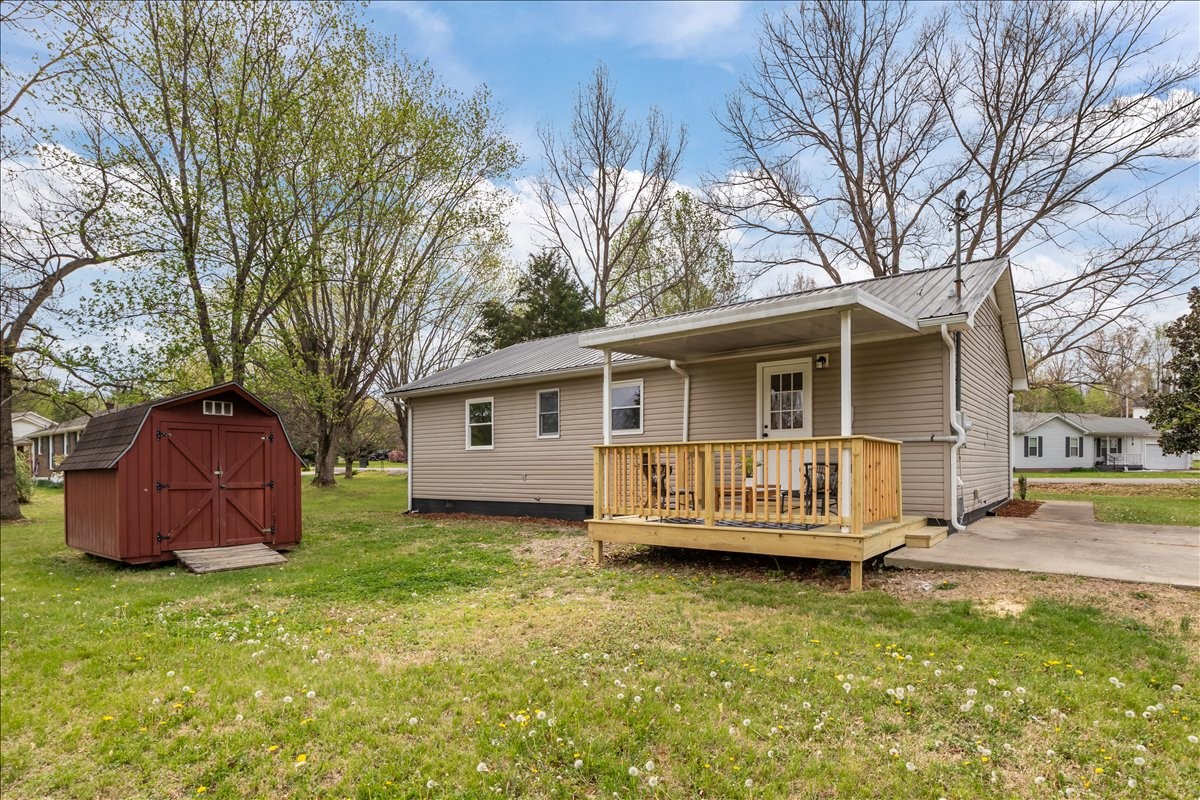 118 A G Myatt Dickson TN 37055