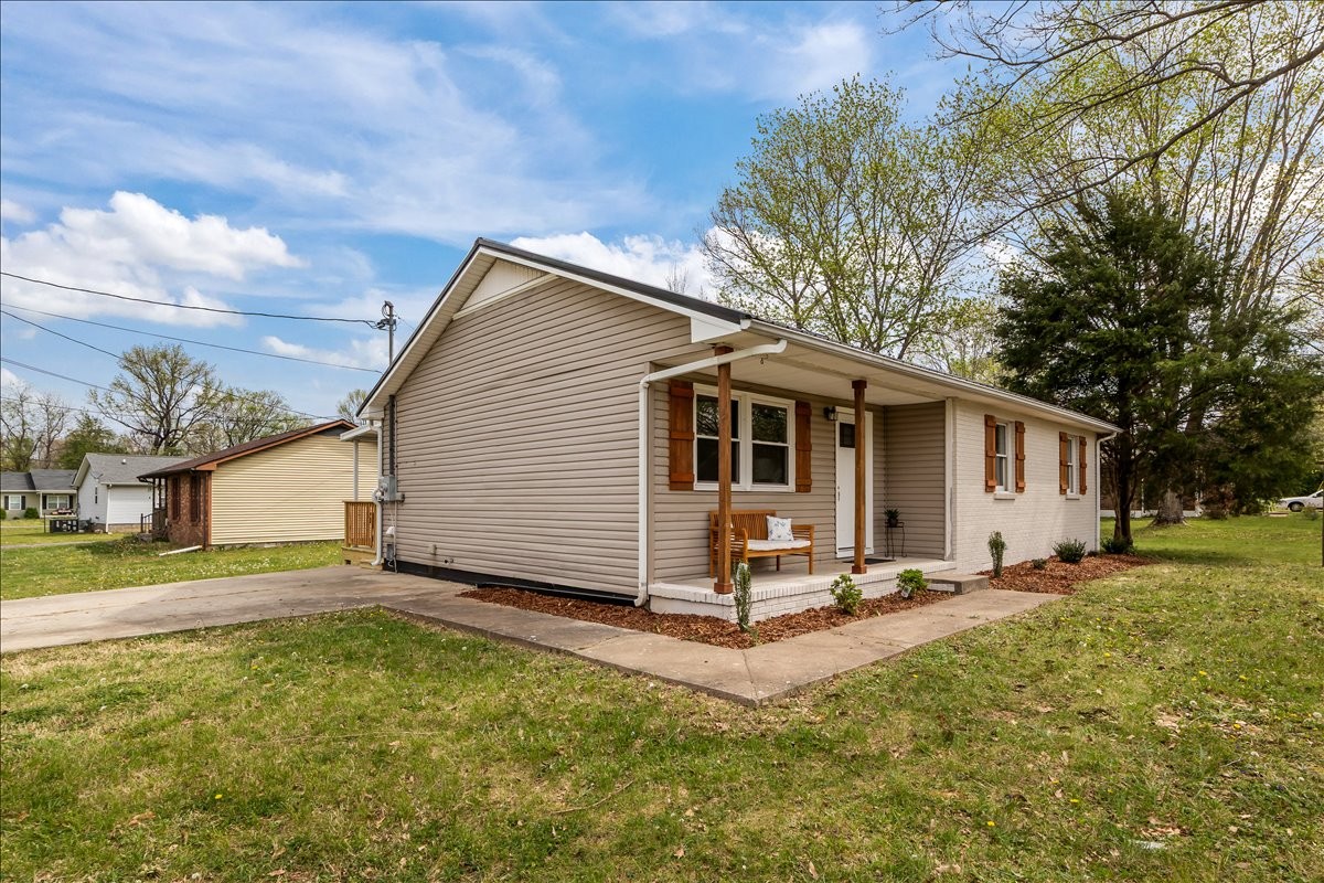 118 A G Myatt Dickson TN 37055