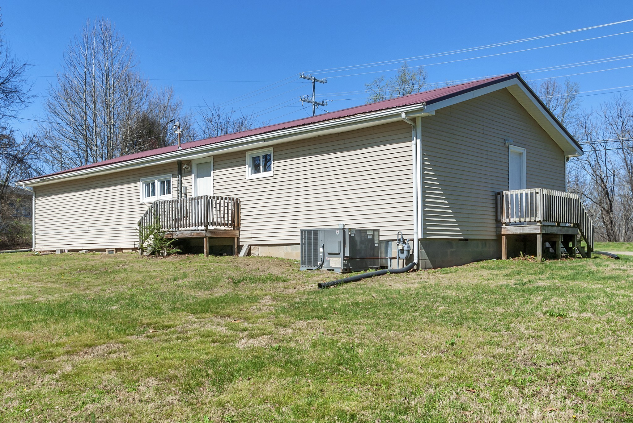 5652 Highway 100 Lyles TN 37098