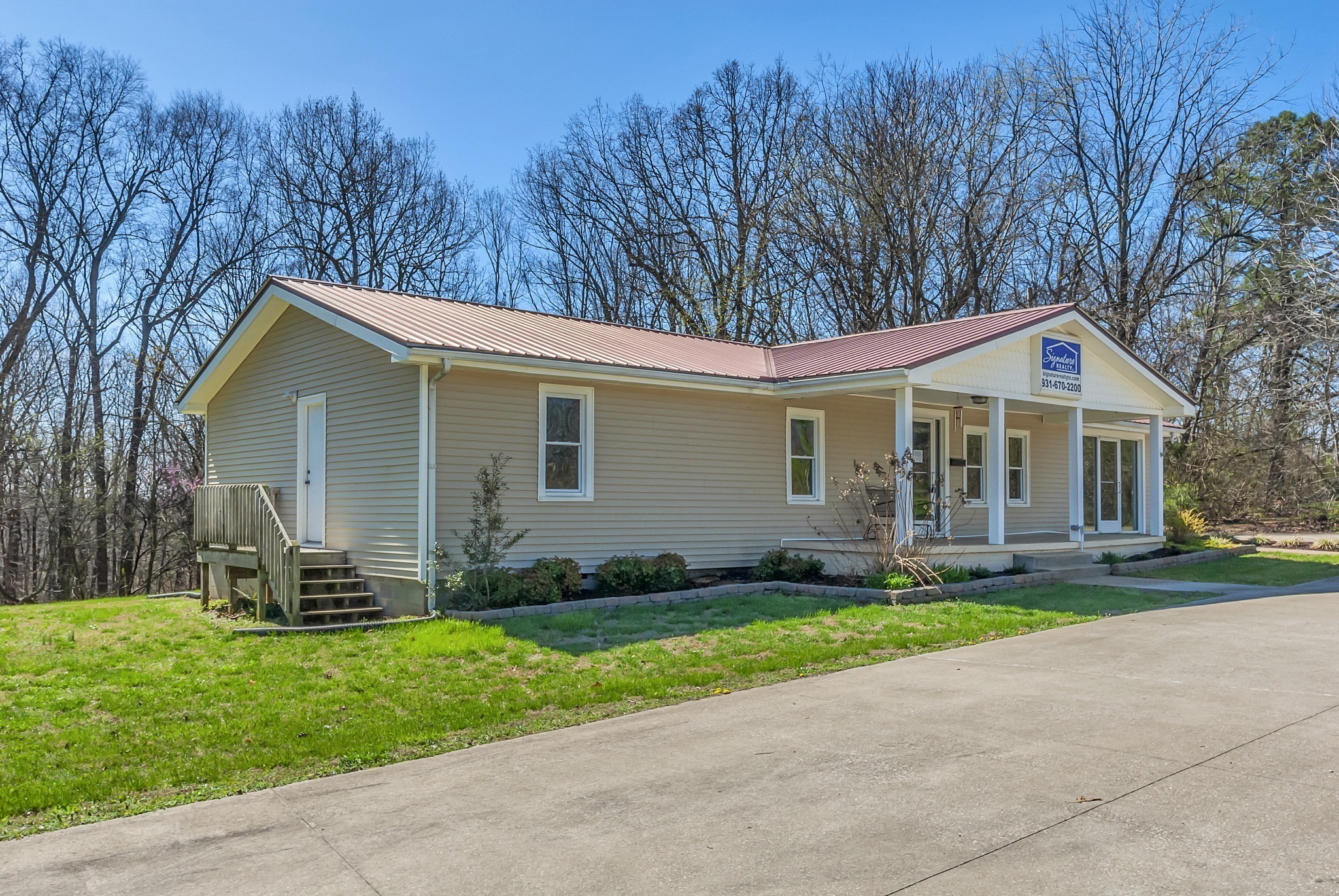 5652 Highway 100 Lyles TN 37098