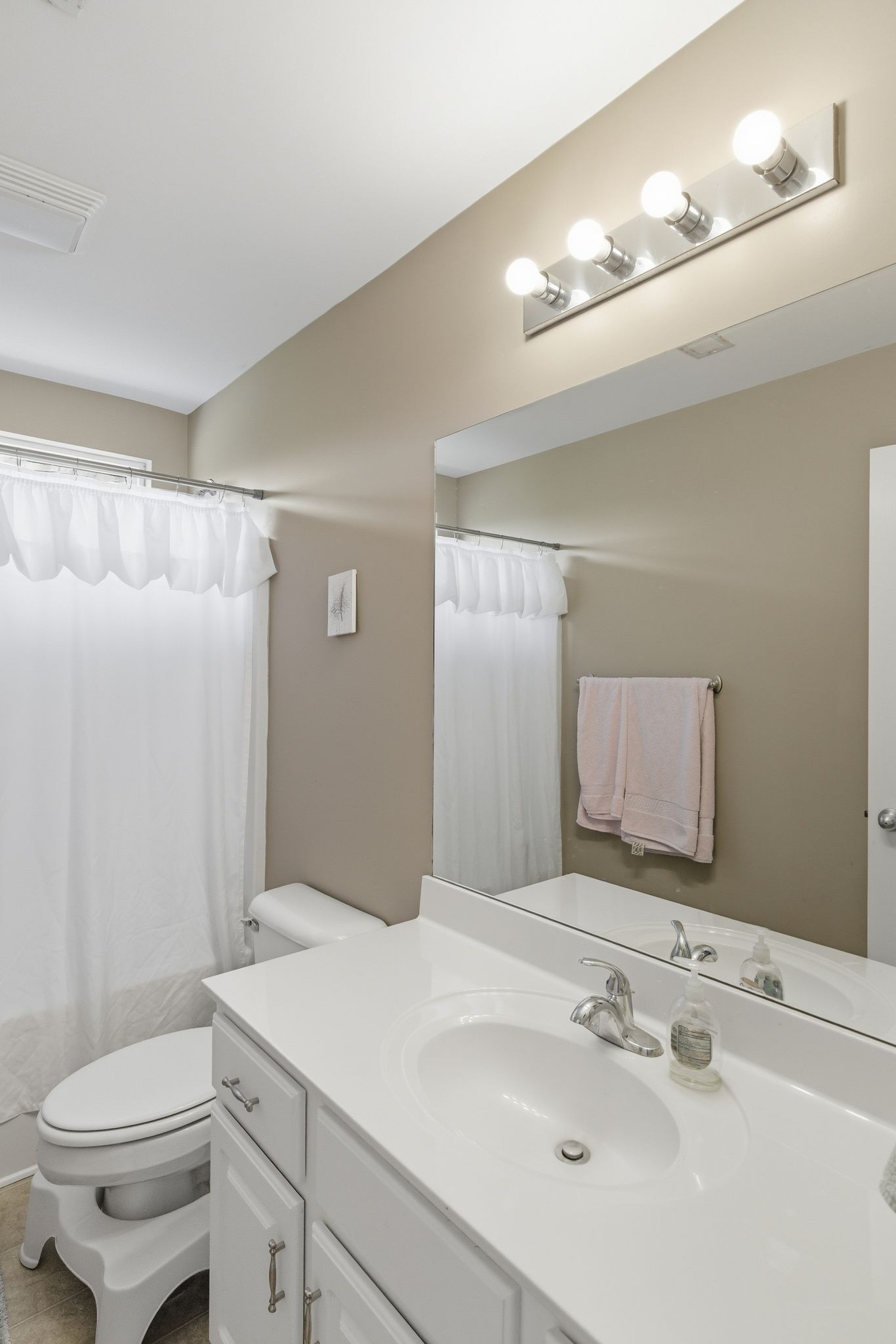3018 Cairns Dr, W Mount Juliet TN 37122