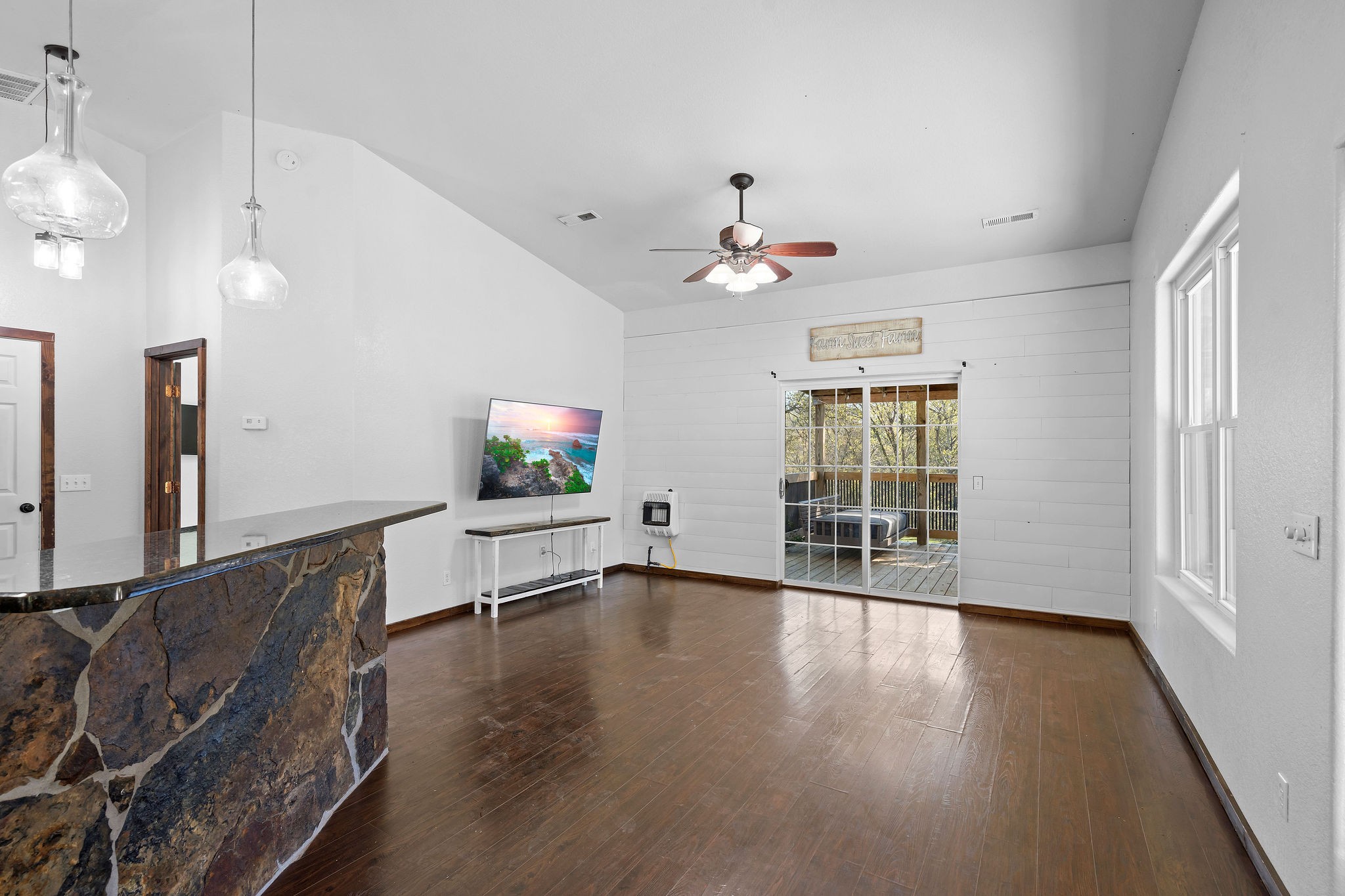 183 Puncheon Camp Lane Bell Buckle TN 37020