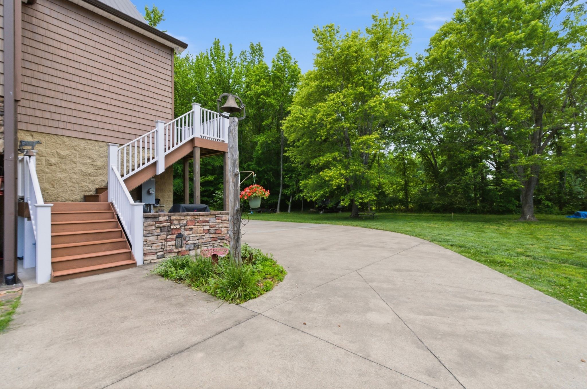 1024 Cumberland Drive Chapmansboro TN 37035