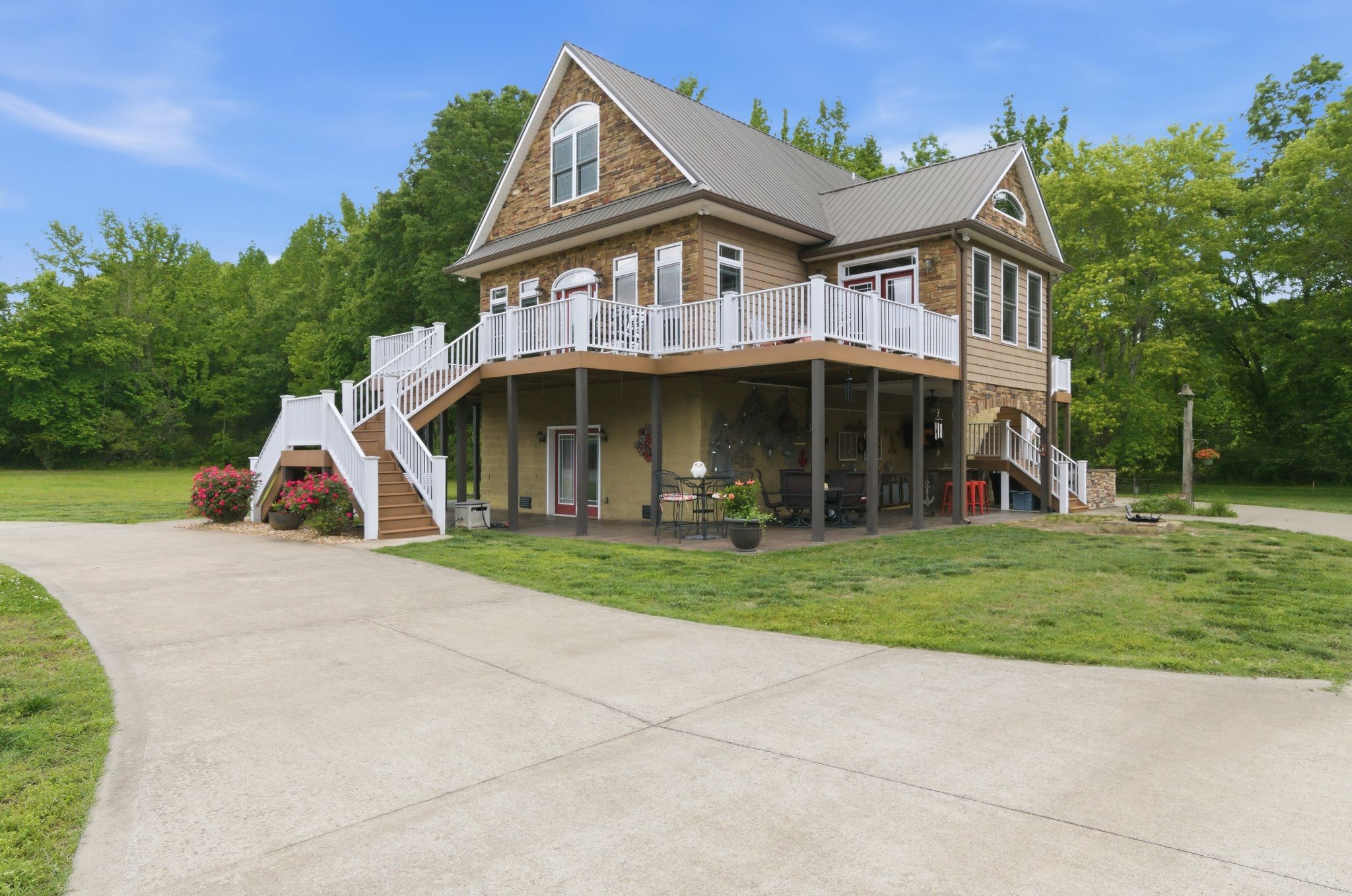 1024 Cumberland Drive Chapmansboro TN 37035