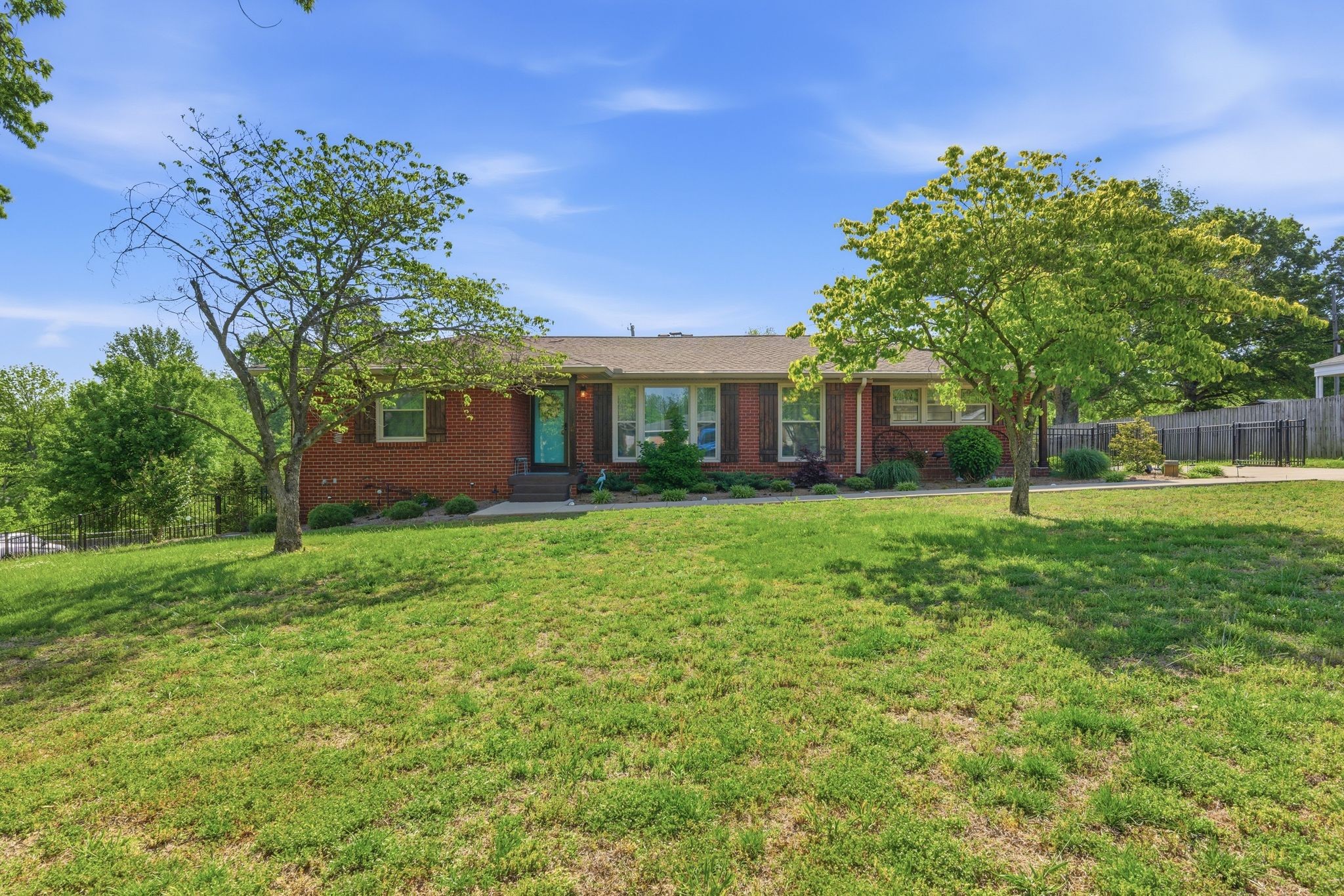 210 S Sequoia Drive Springfield TN 37172