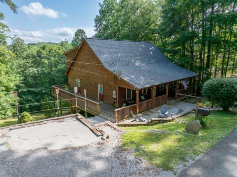 165 Kangaroo Ridge Road Byrdstown TN 38549