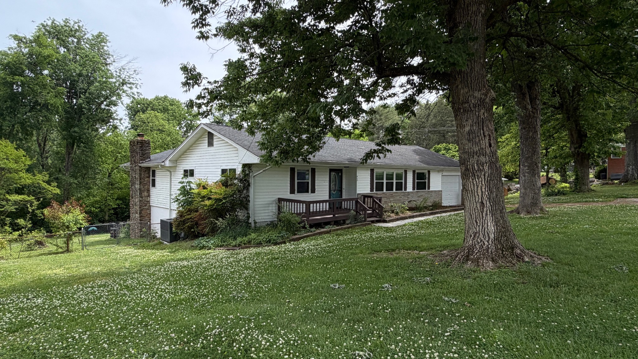 412 Woodland Drive Clinton TN 37716