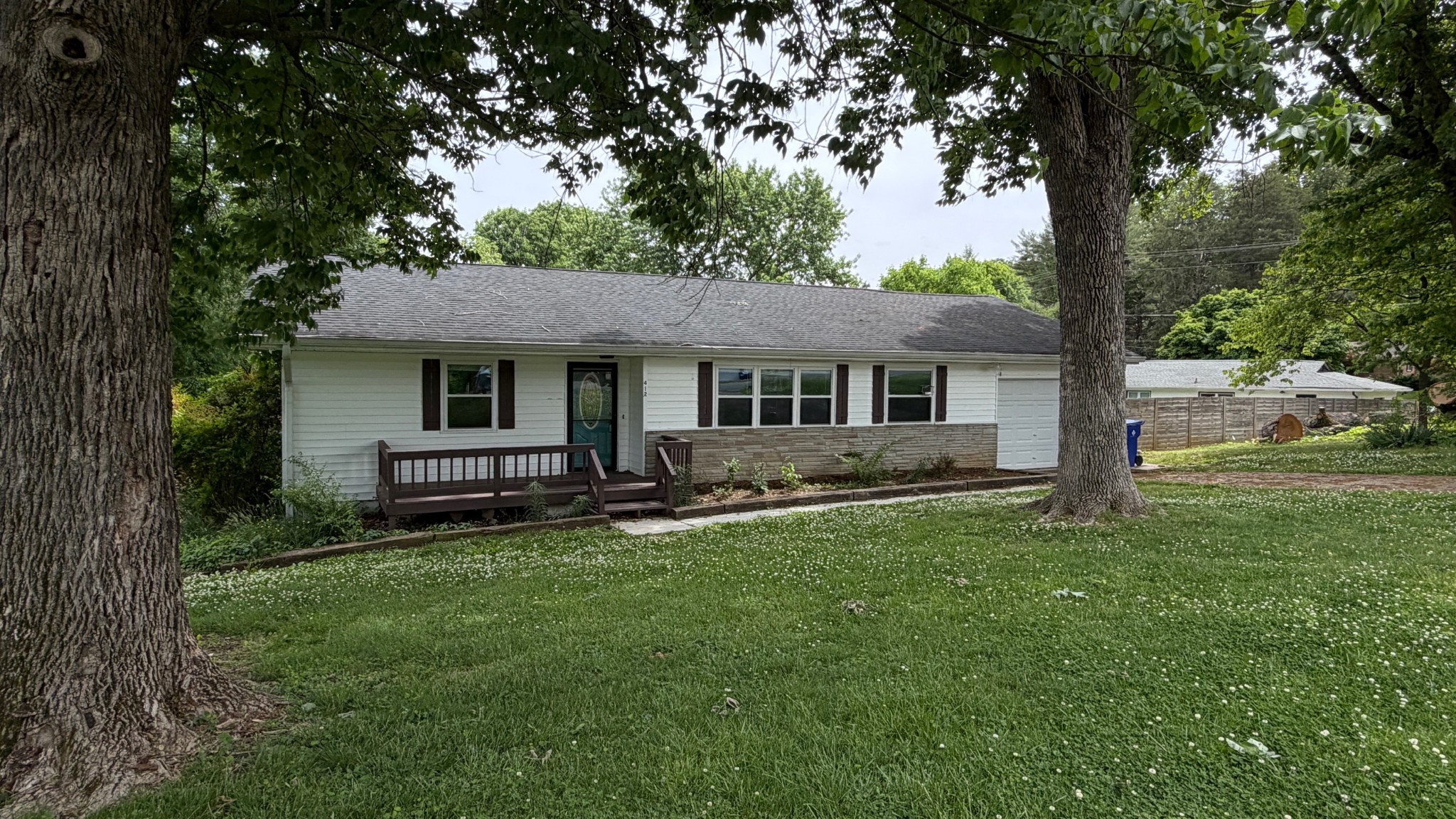 412 Woodland Drive Clinton TN 37716