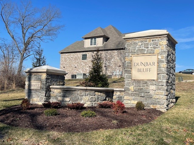 818 Shady Bluff Trail Clarksville TN 37043