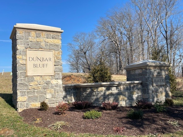 818 Shady Bluff Trail Clarksville TN 37043