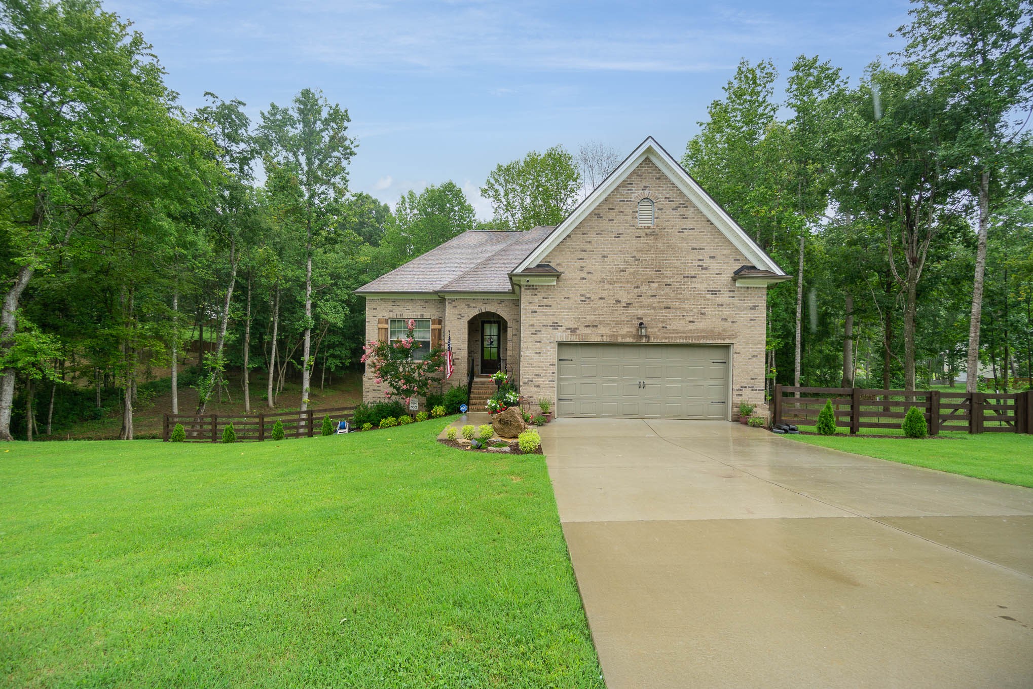 4551 General Forest Circle Bon Aqua TN 37025