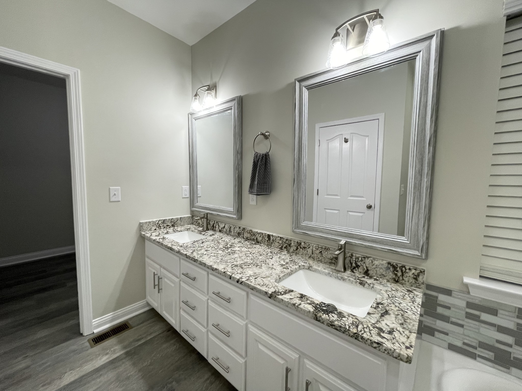 545 Red Fox Drive Burns TN 37029