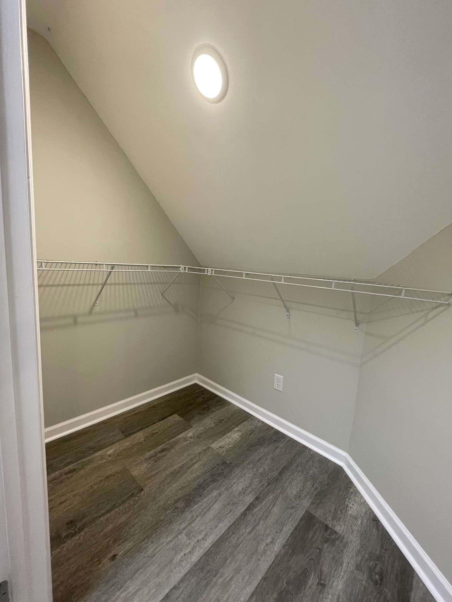 545 Red Fox Drive Burns TN 37029