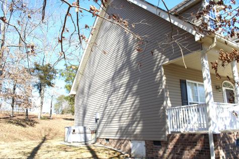 545 Red Fox Drive Burns TN 37029