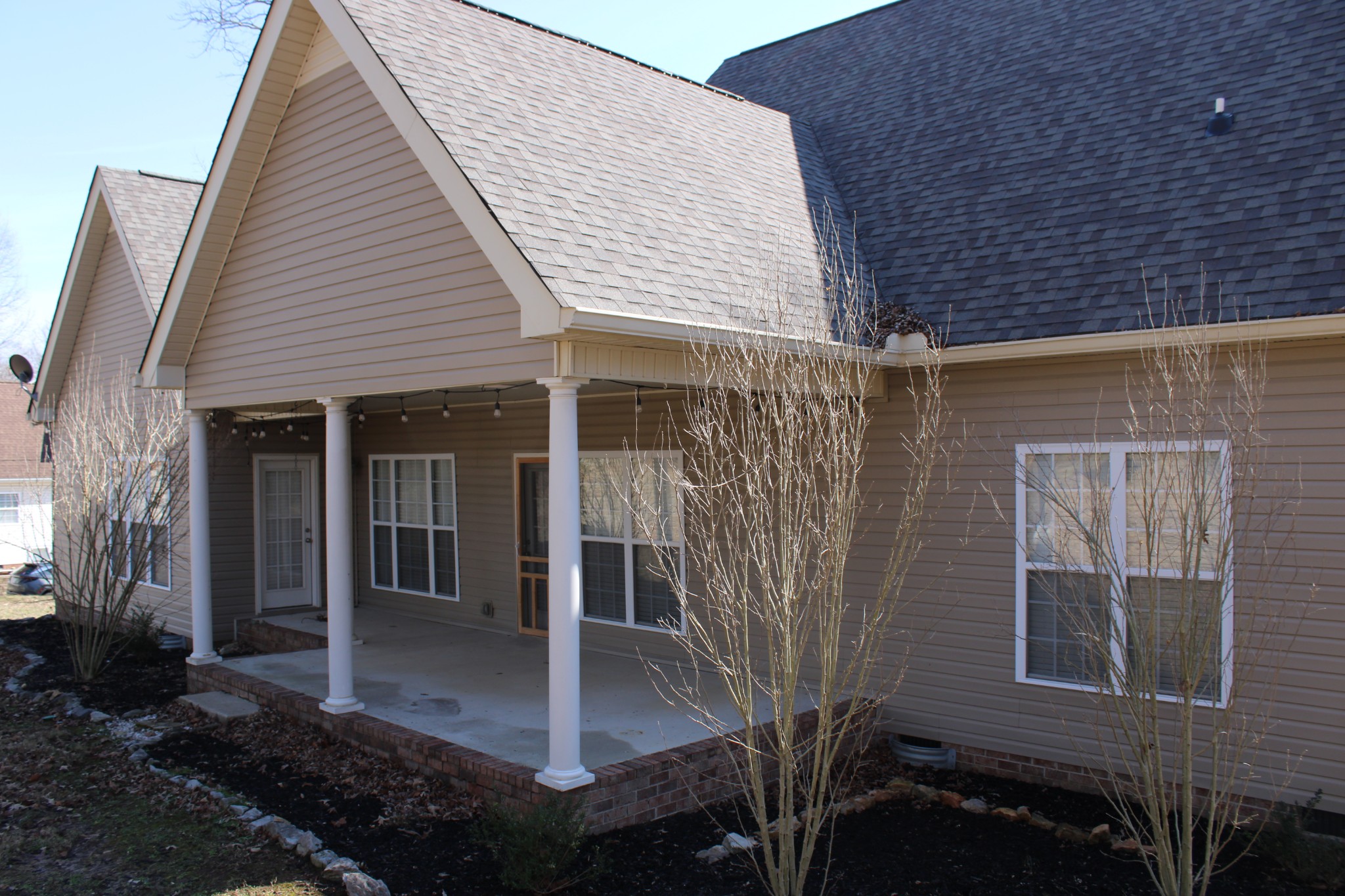 545 Red Fox Drive Burns TN 37029