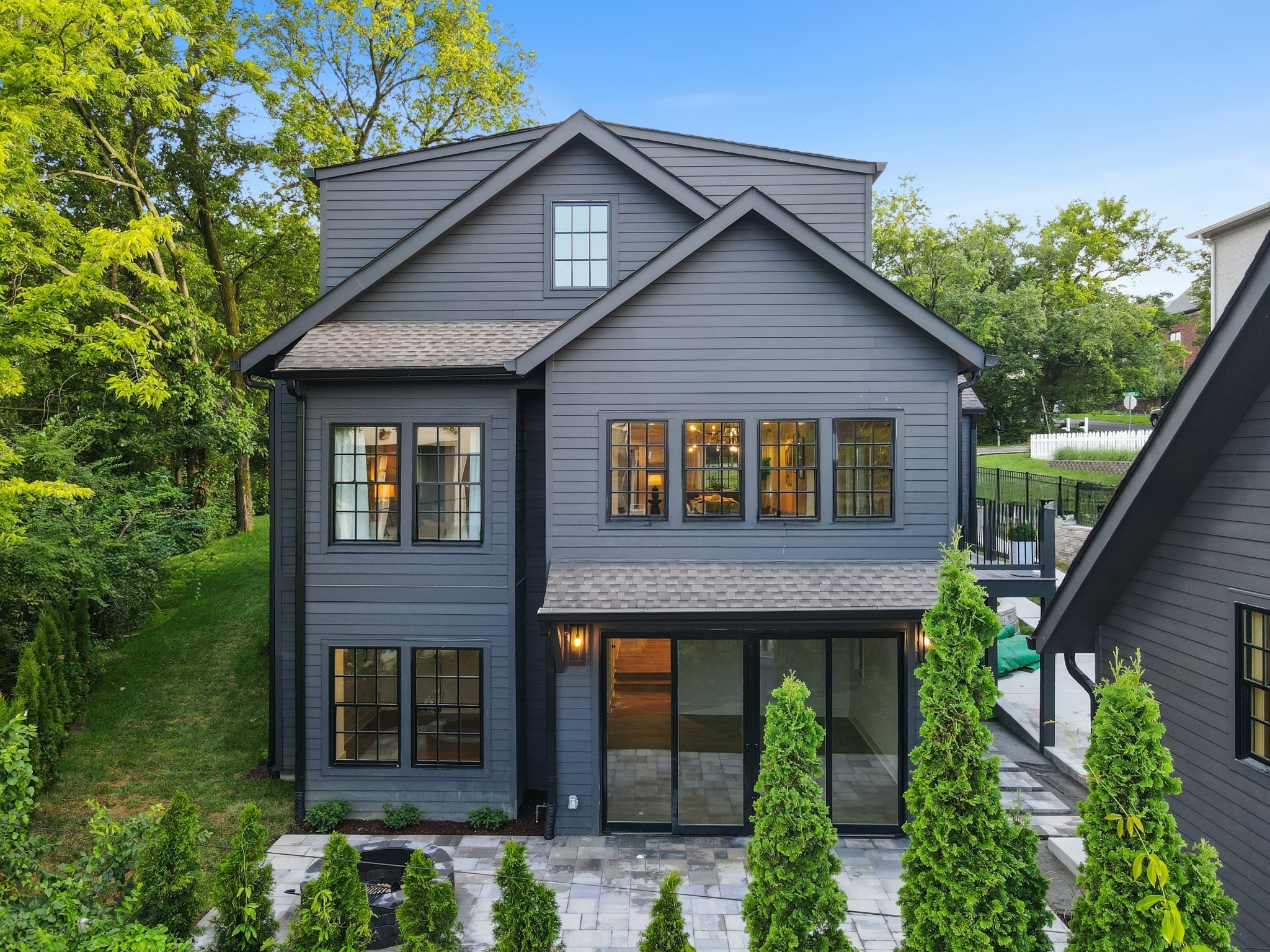 1816 Wildwood Avenue Nashville TN 37212