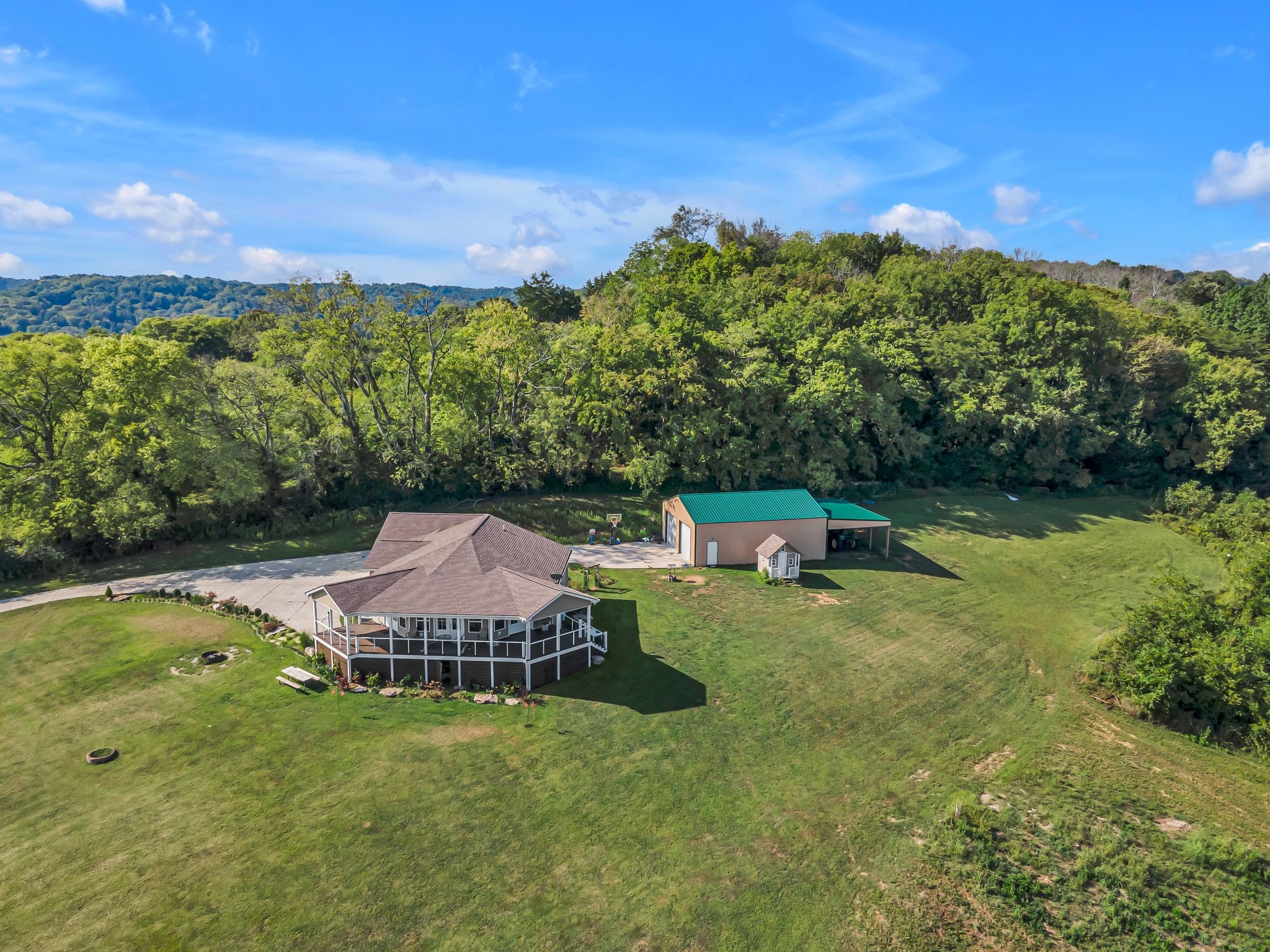 2770 E Sheepneck Road Culleoka TN 38451