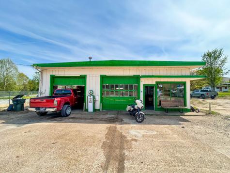 30996 Broad Street Bruceton TN 38317