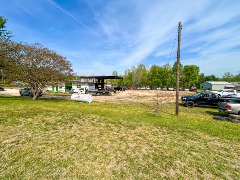 30996 Broad Street Bruceton TN 38317