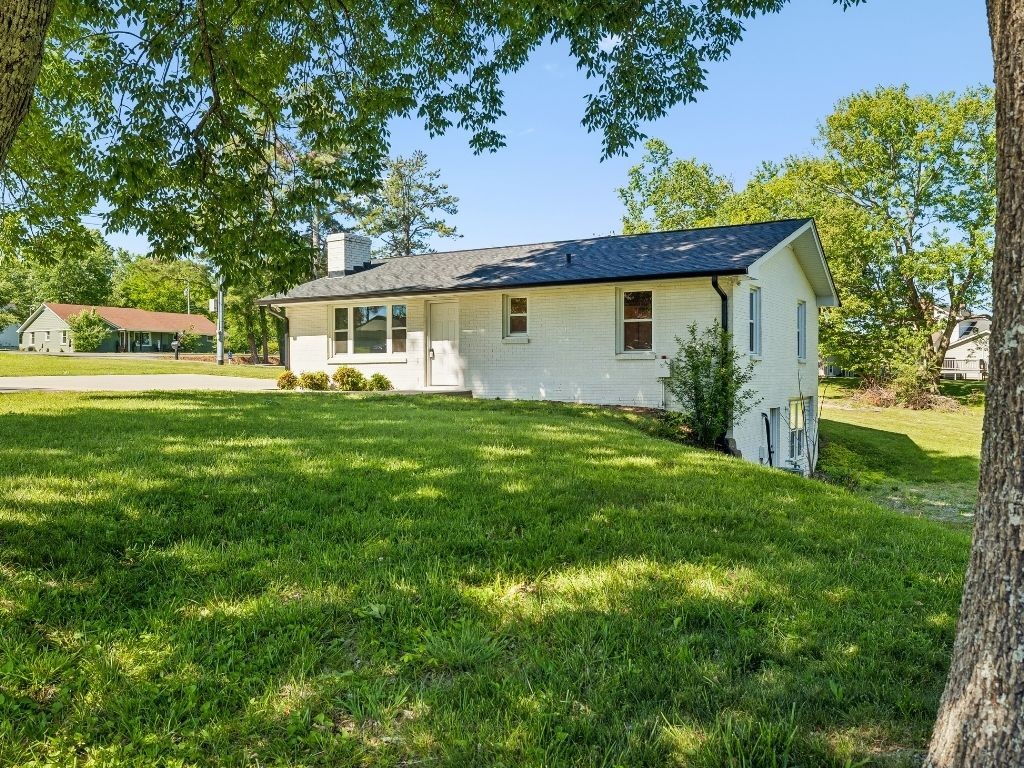 400 Highway 76 White House TN 37188
