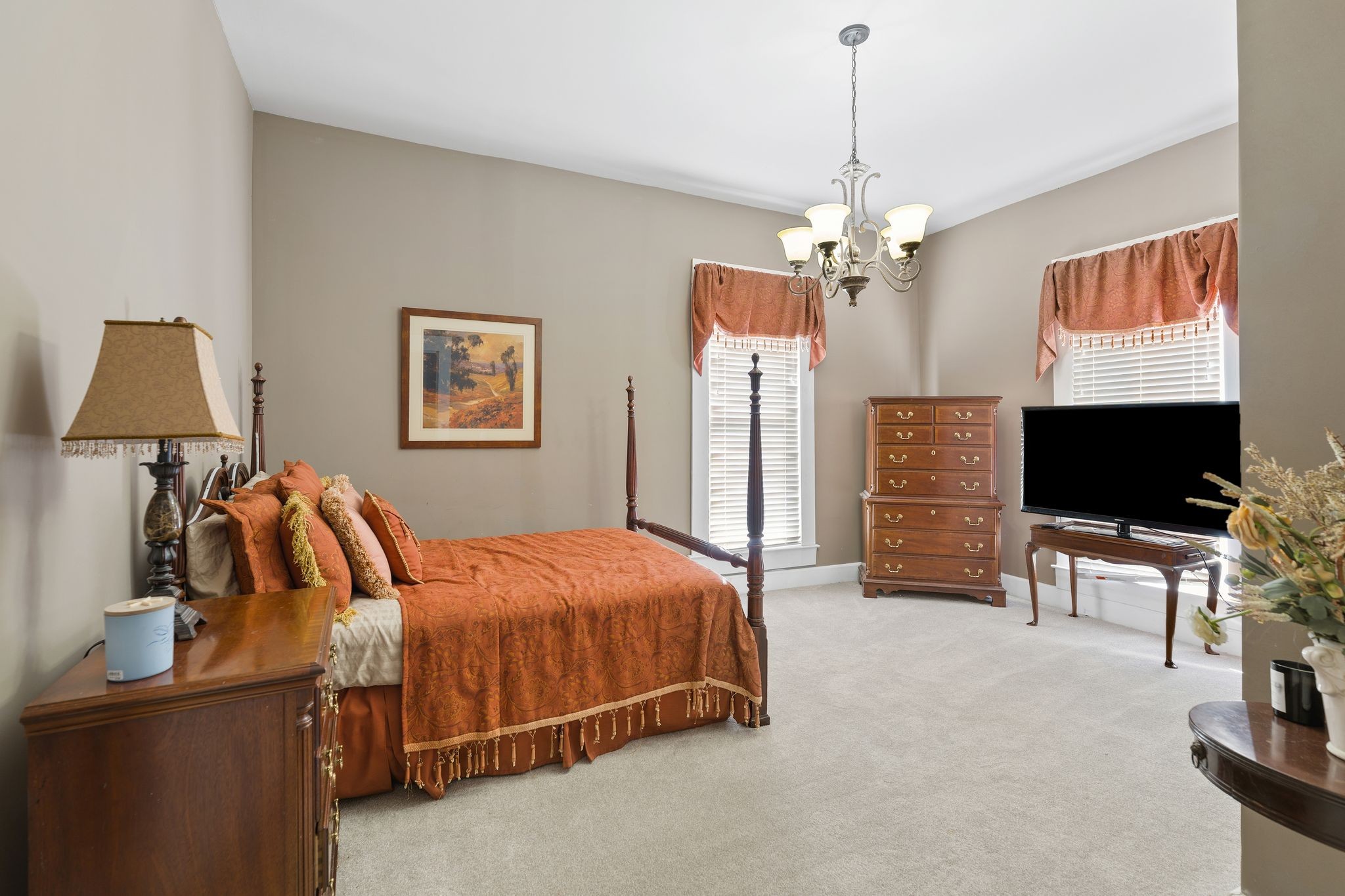 554 E Main Street Jackson TN 38301