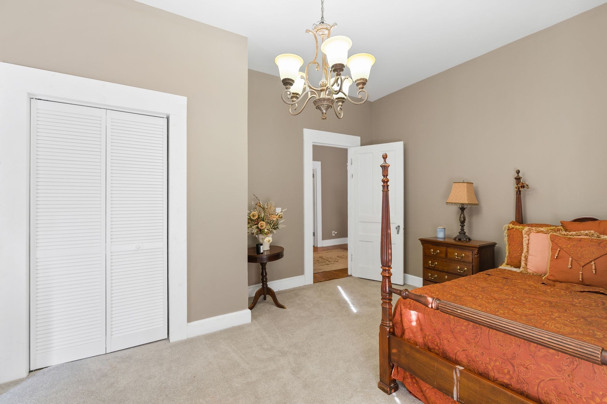 554 E Main Street Jackson TN 38301
