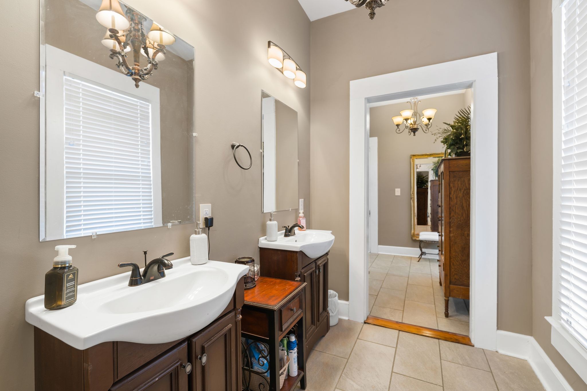554 E Main Street Jackson TN 38301