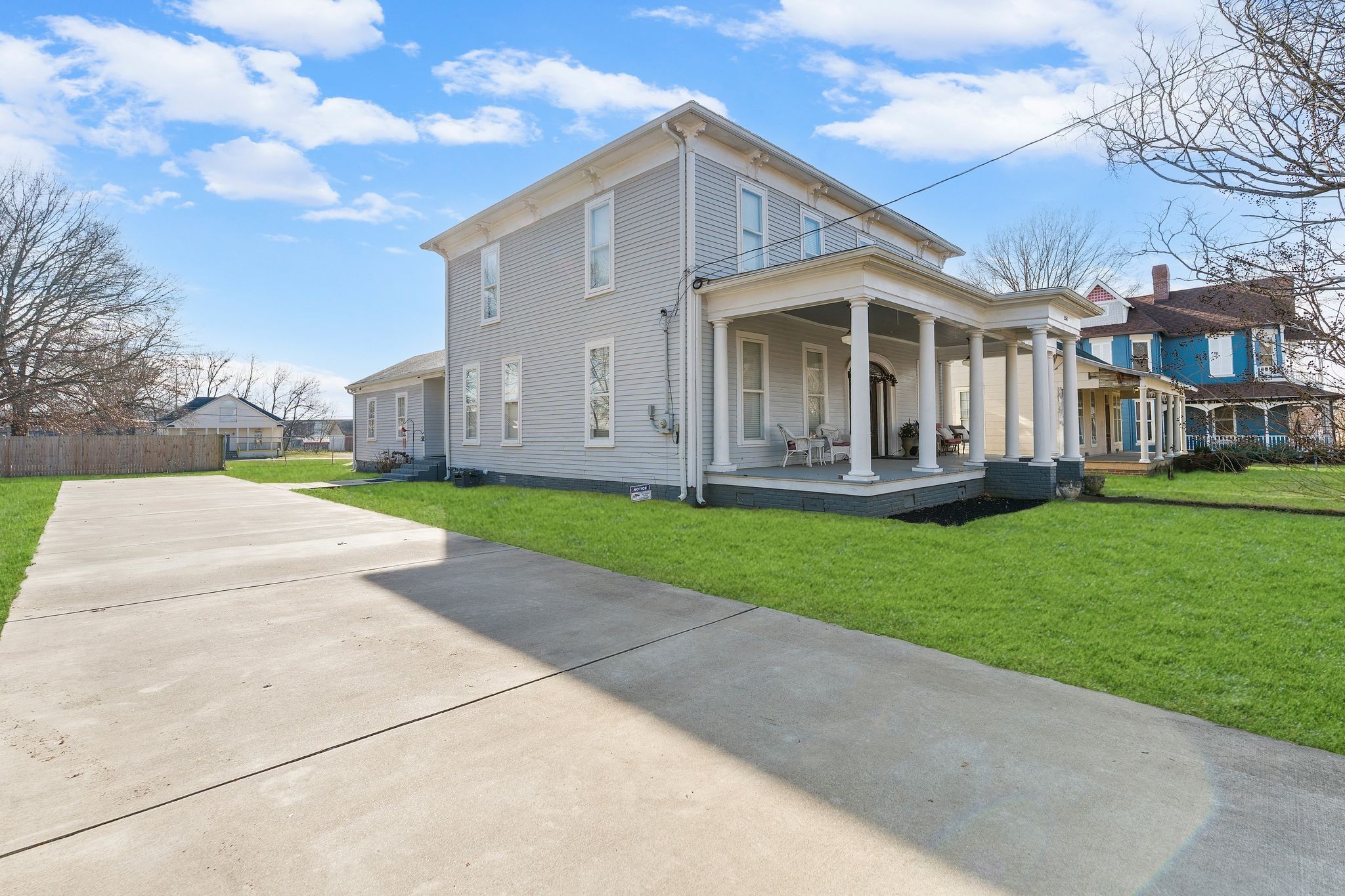 554 E Main Street Jackson TN 38301