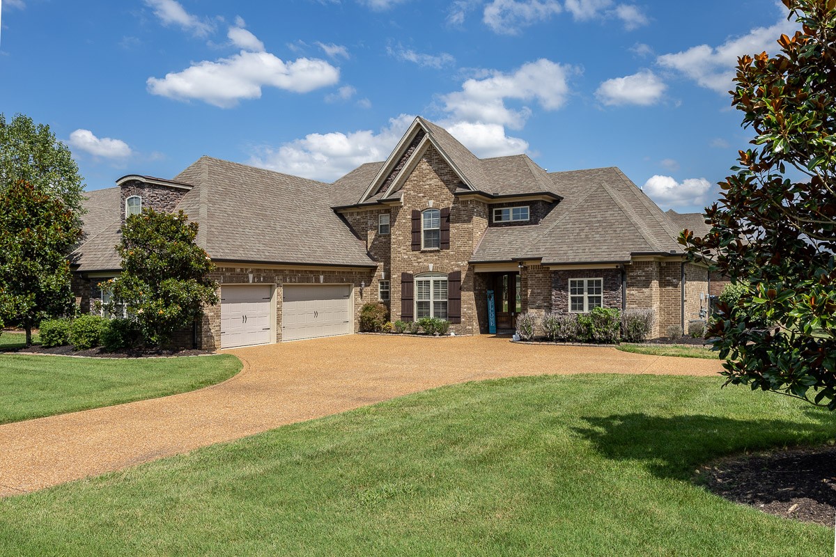 201 Carellton Drive Gallatin TN 37066