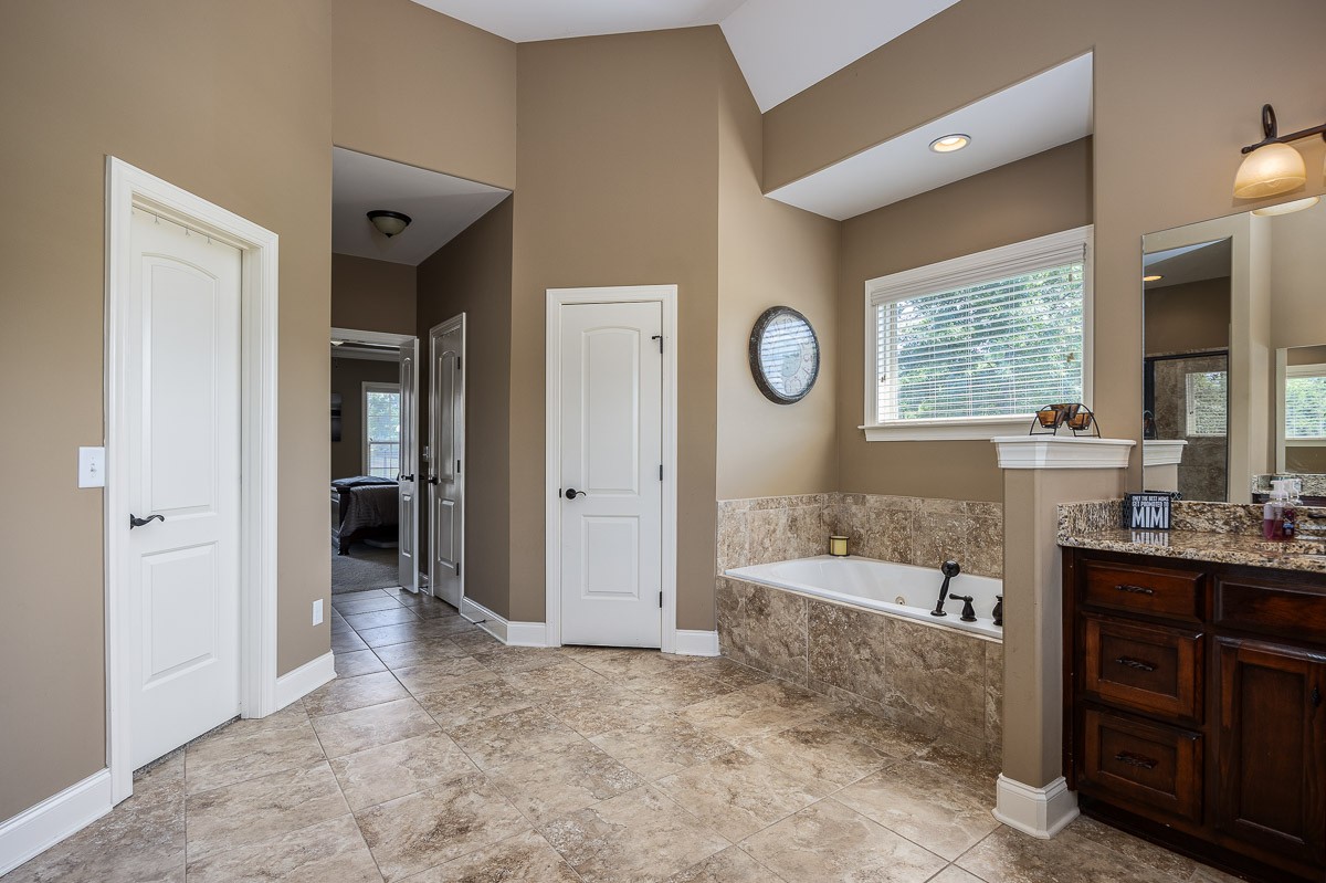 201 Carellton Drive Gallatin TN 37066