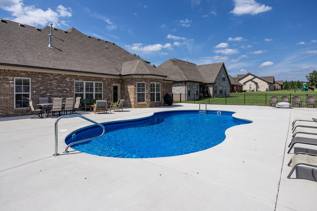 201 Carellton Drive Gallatin TN 37066
