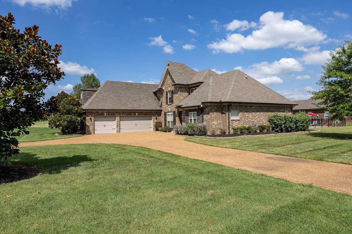 201 Carellton Drive Gallatin TN 37066