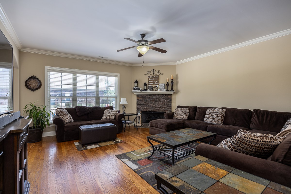 201 Carellton Drive Gallatin TN 37066