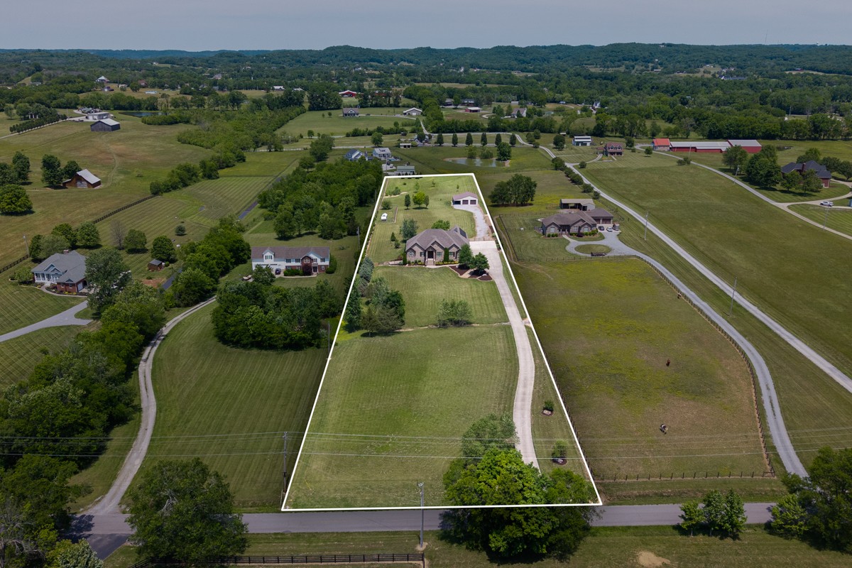 1196 Liberty Lane Gallatin TN 37066
