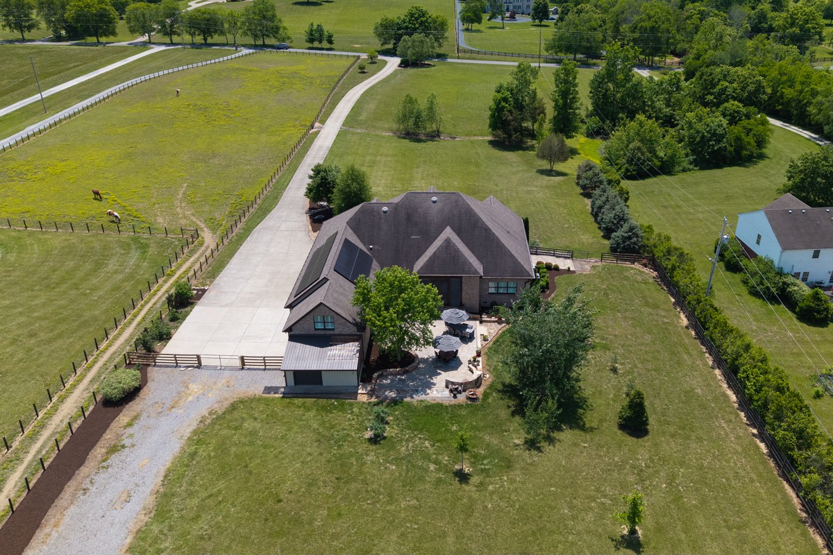 1196 Liberty Lane Gallatin TN 37066