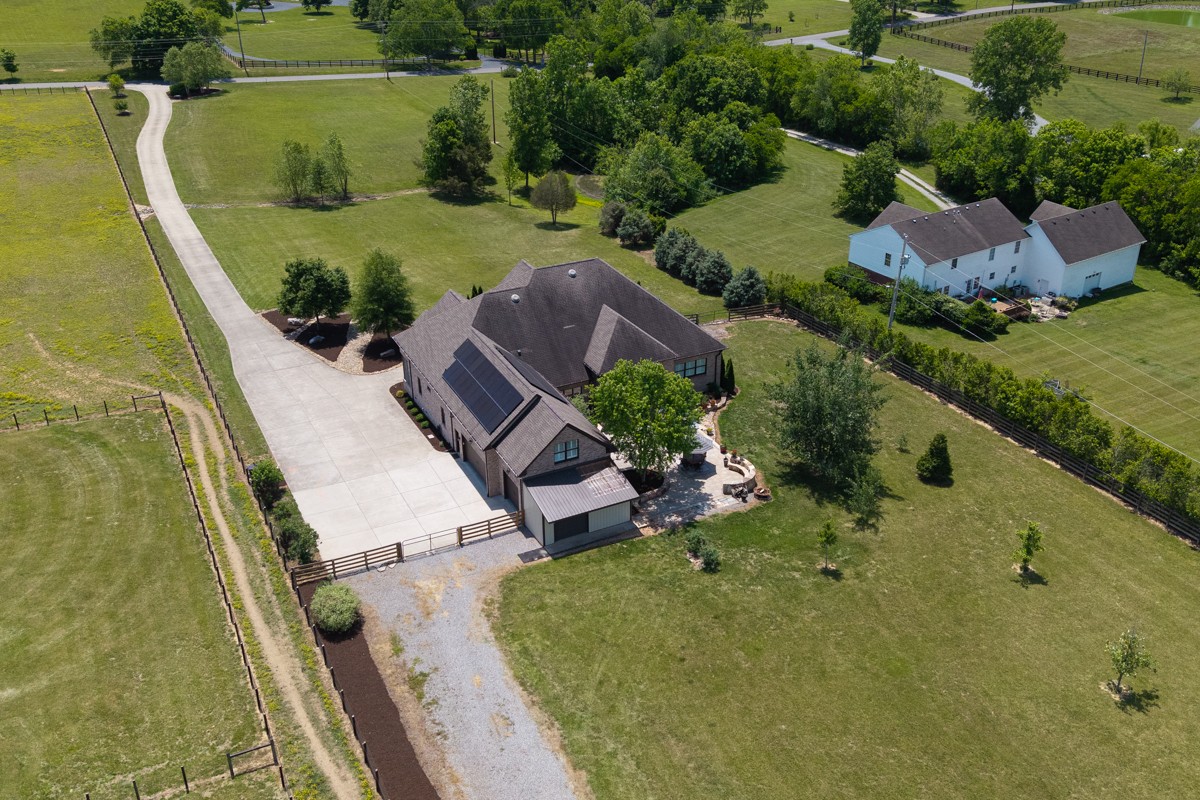 1196 Liberty Lane Gallatin TN 37066