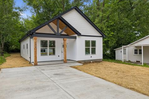 698 19th Ave, W Springfield TN 37172