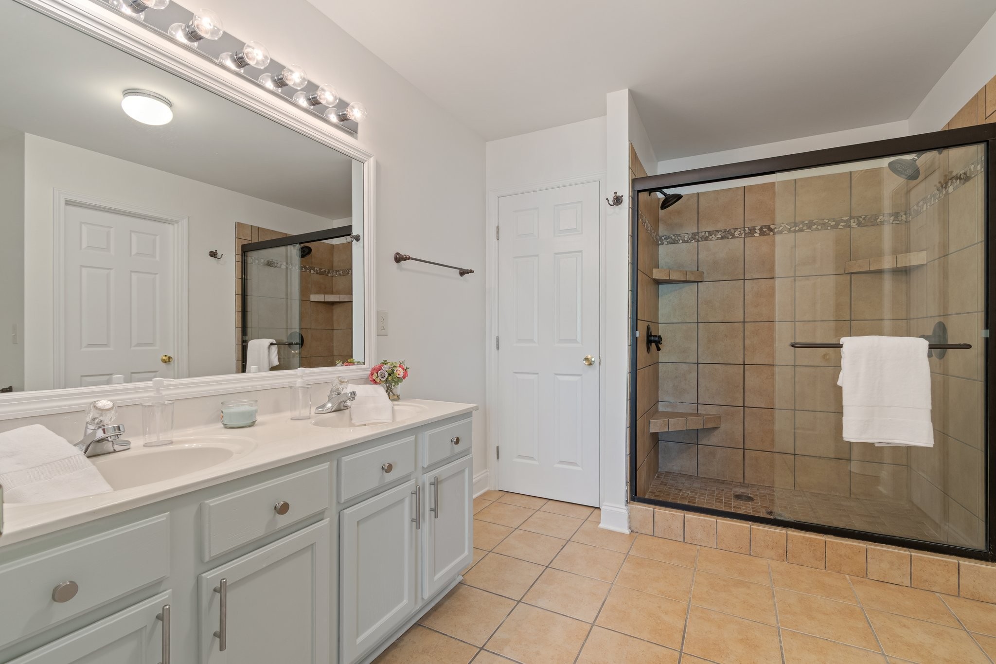 7825 Farmington Place Nashville TN 37221