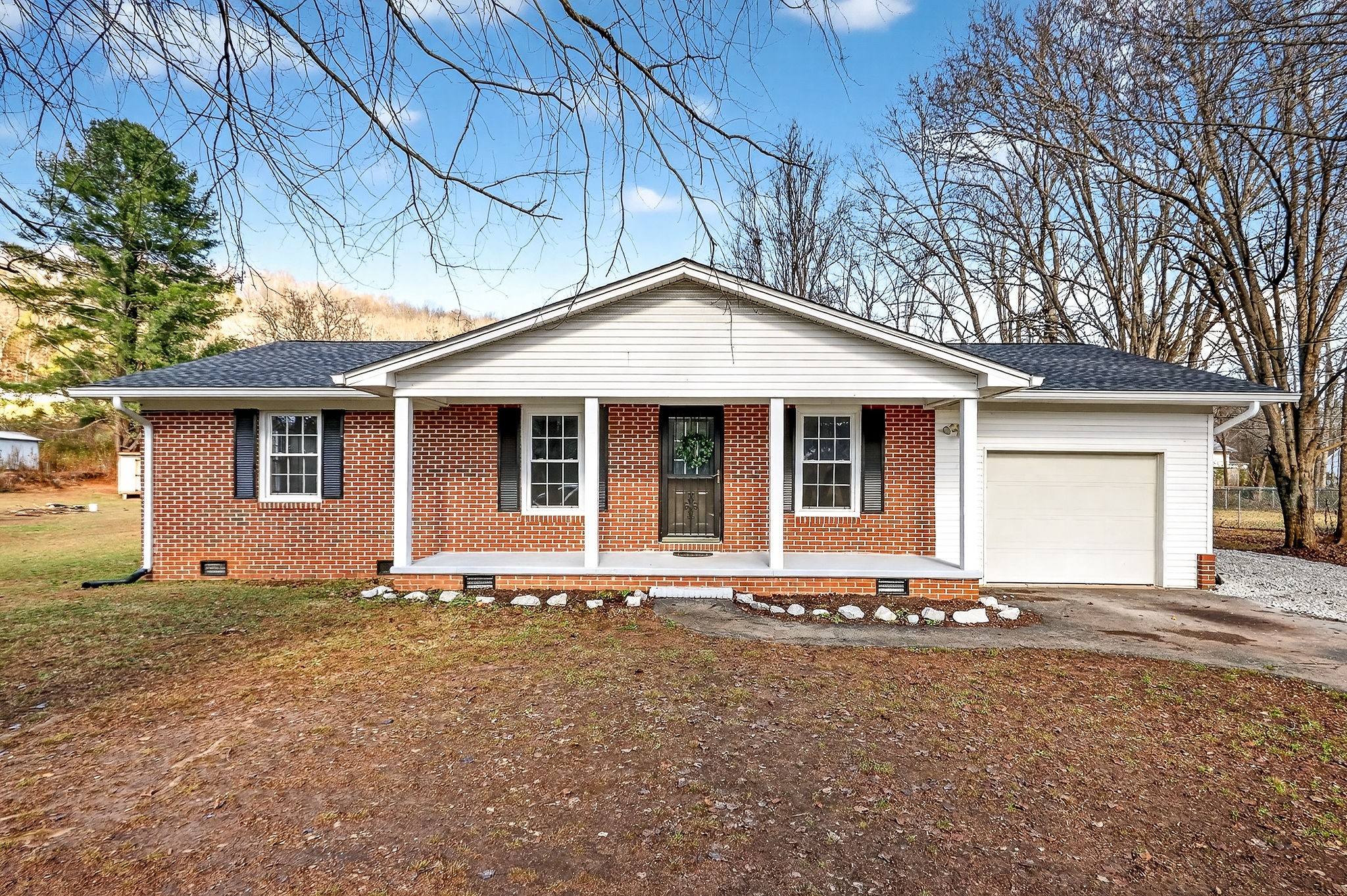 396 Jefferson Avenue Sparta TN 38583