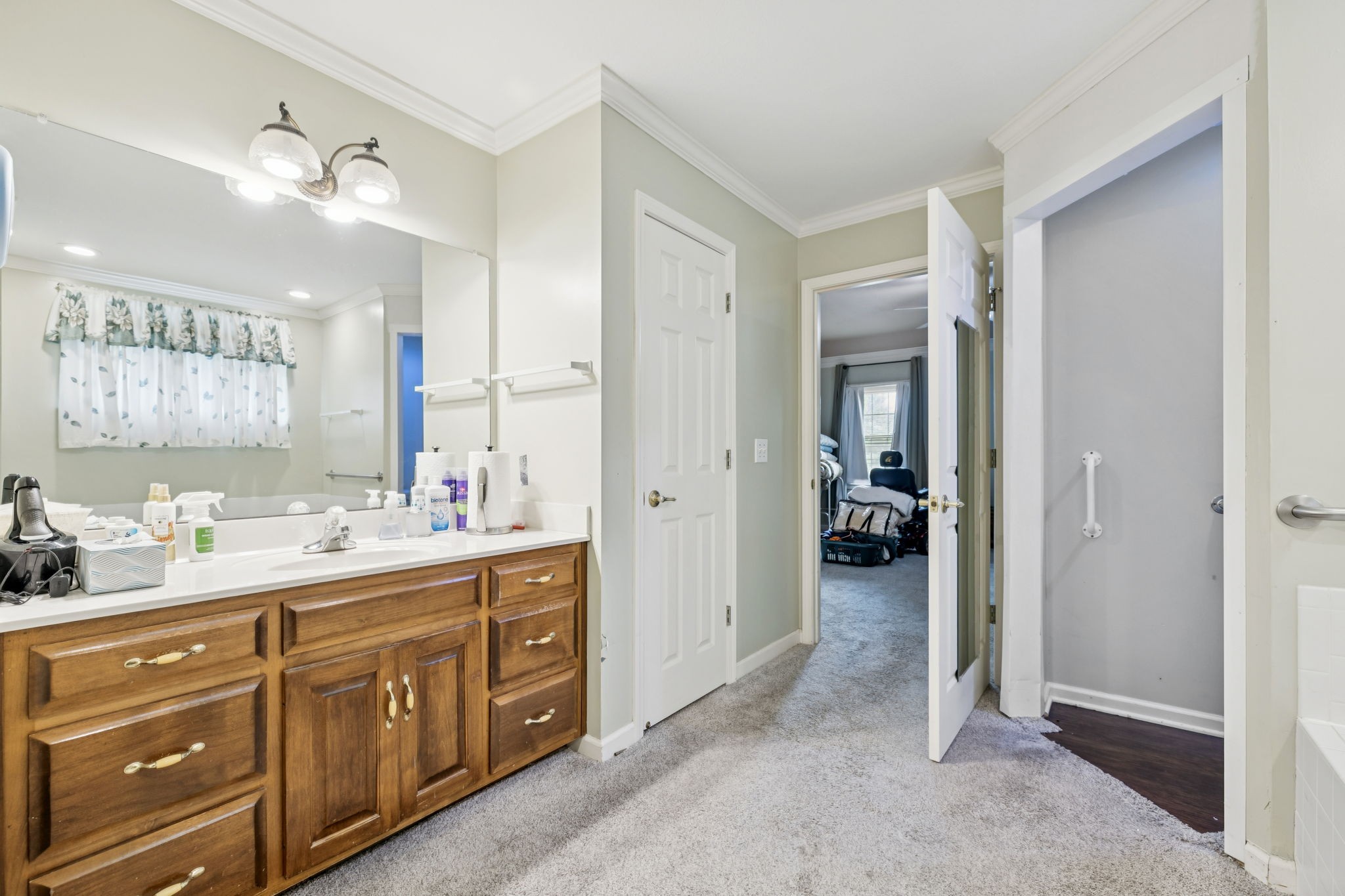 1818 Memorial Drive Clarksville TN 37043