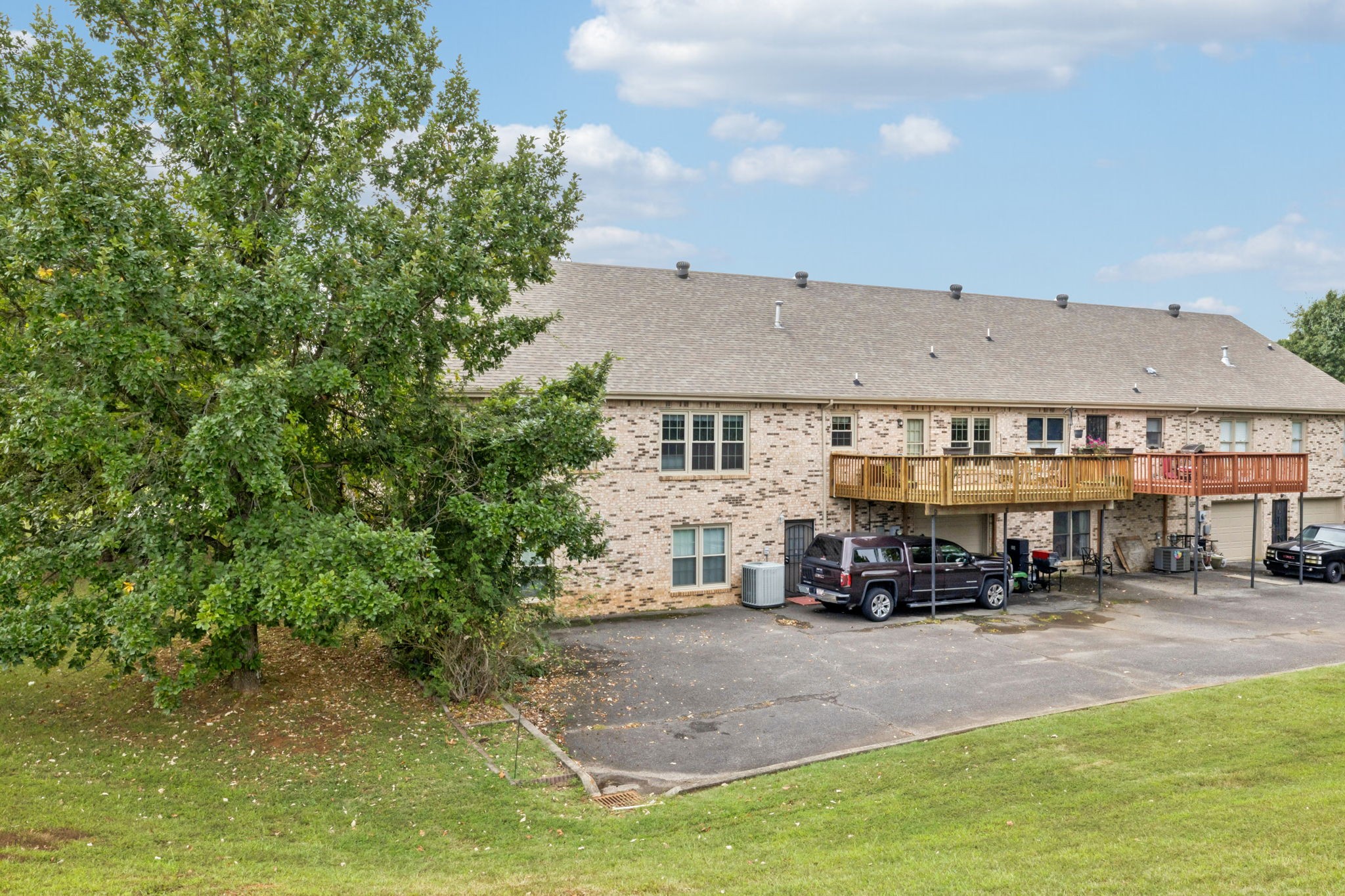 1818 Memorial Drive Clarksville TN 37043