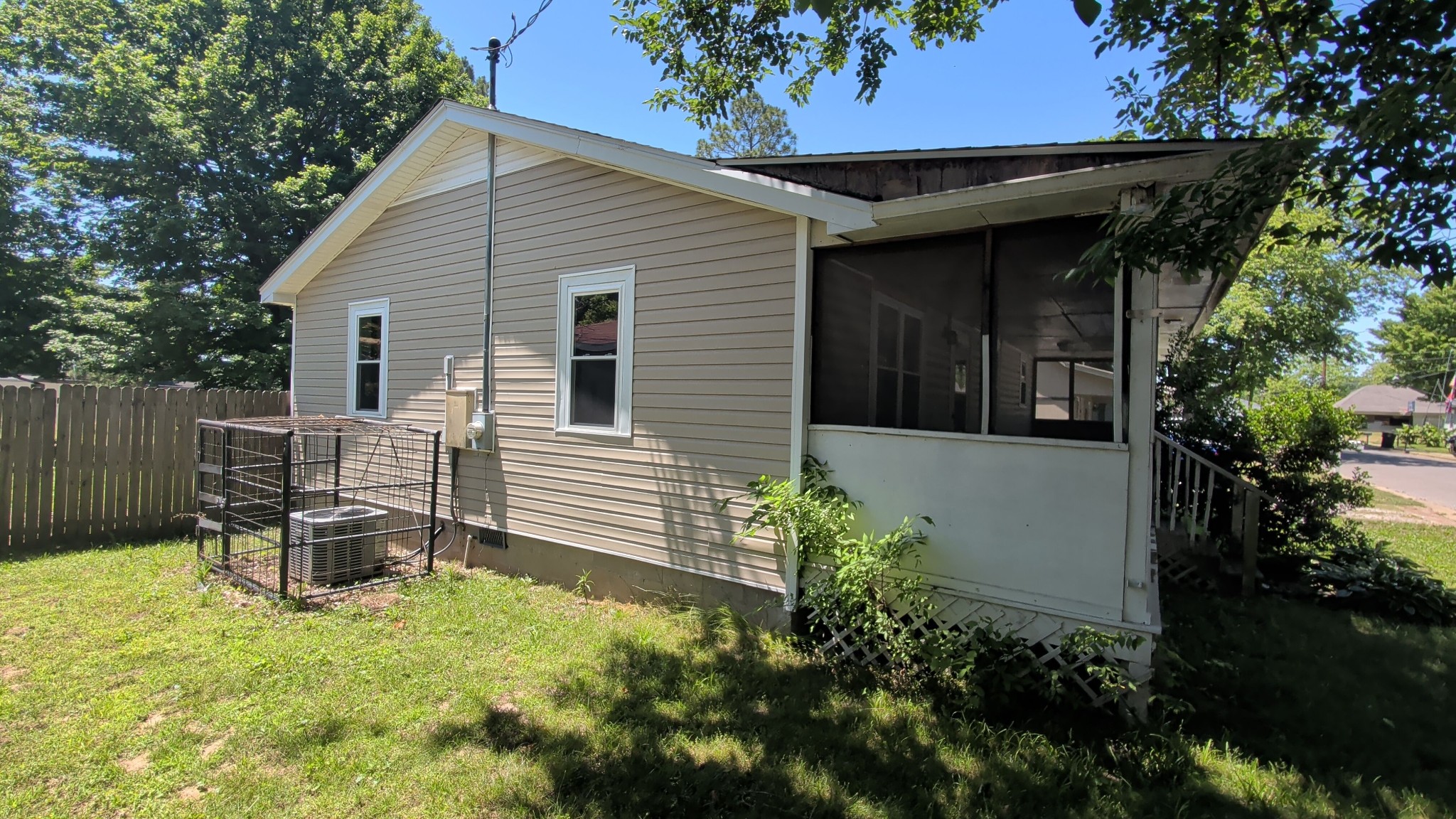 1305 Jones Street Dyersburg TN 38024