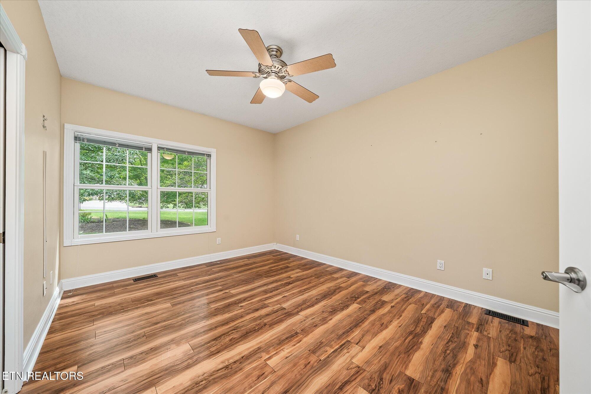 172 Sandpiper Loop Crossville TN 38555