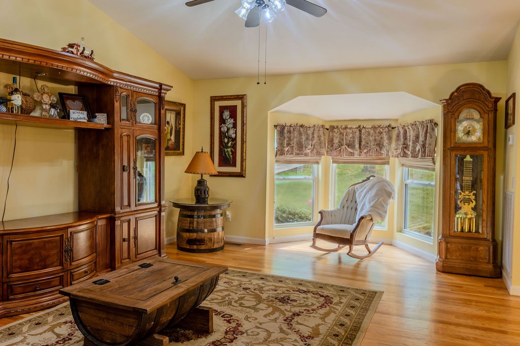 263 River Oaks Drive Sparta TN 38583
