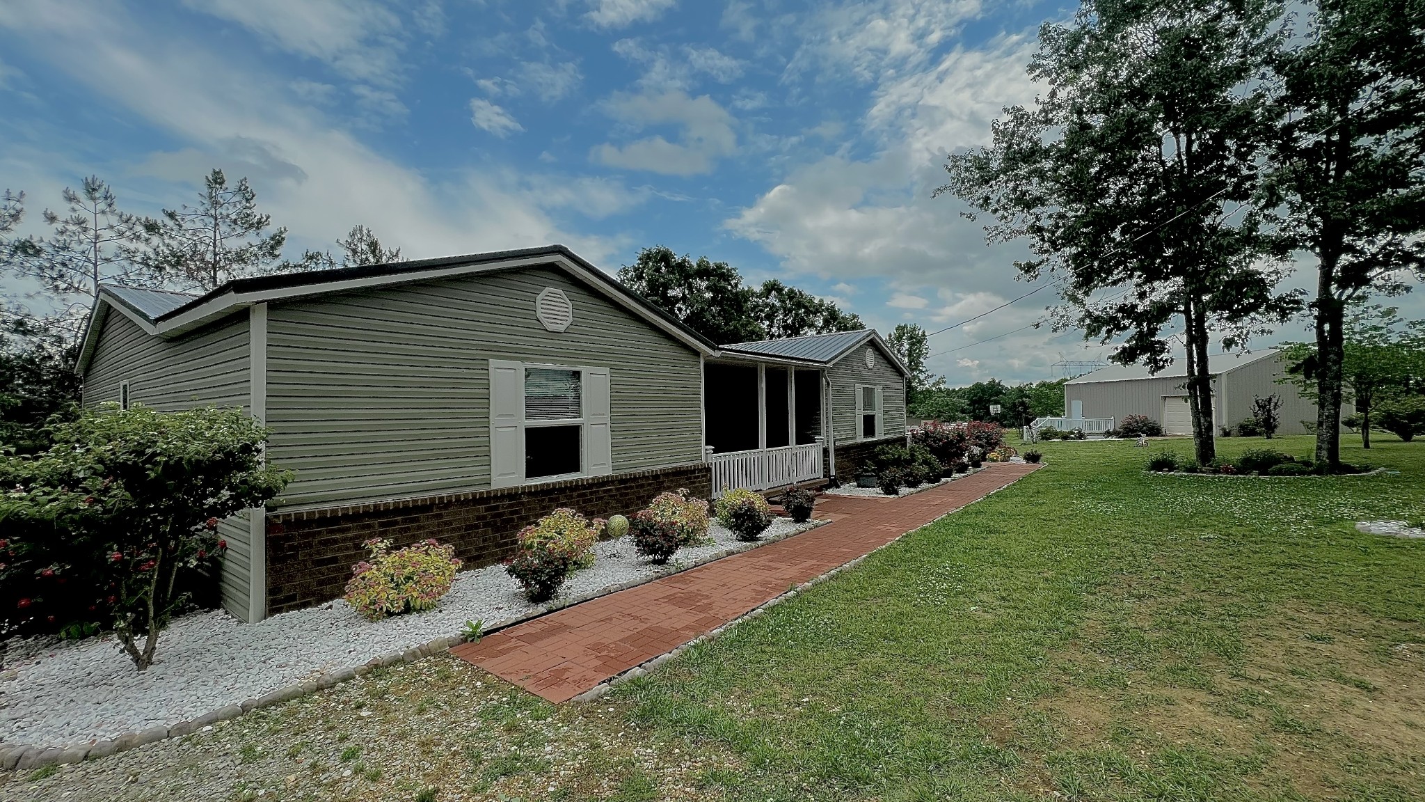147 Paul Spears Road Summertown TN 38483