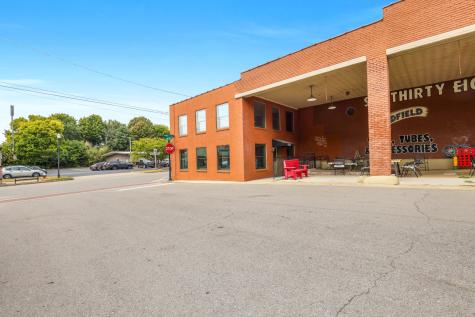 125 6th Ave, W Springfield TN 37172