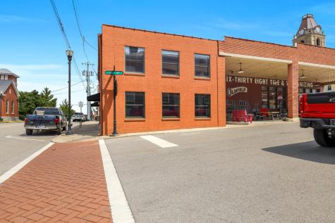 125 6th Ave, W Springfield TN 37172
