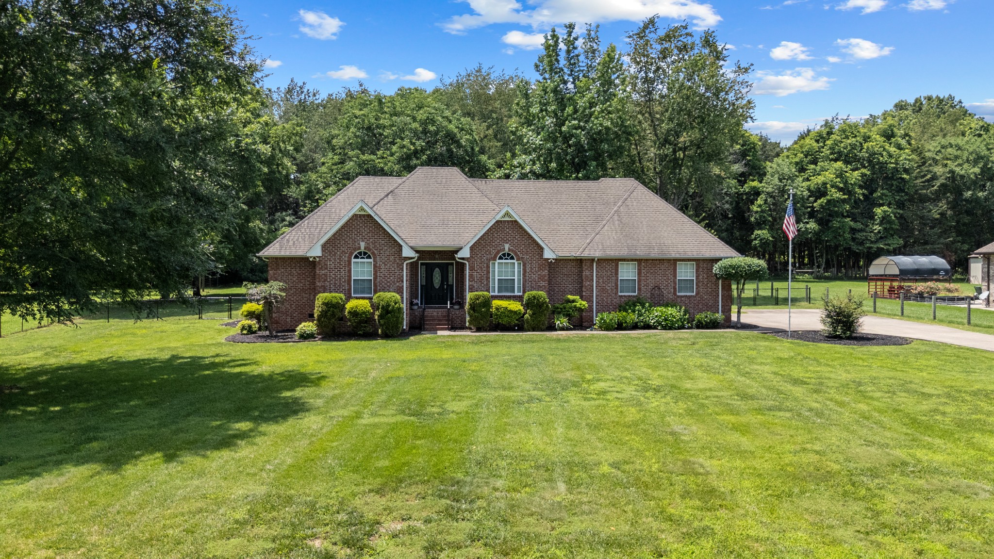 895 Brummitt Road Castalian Springs TN 37031